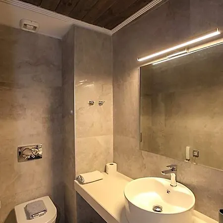 Medusa Hotel 2*